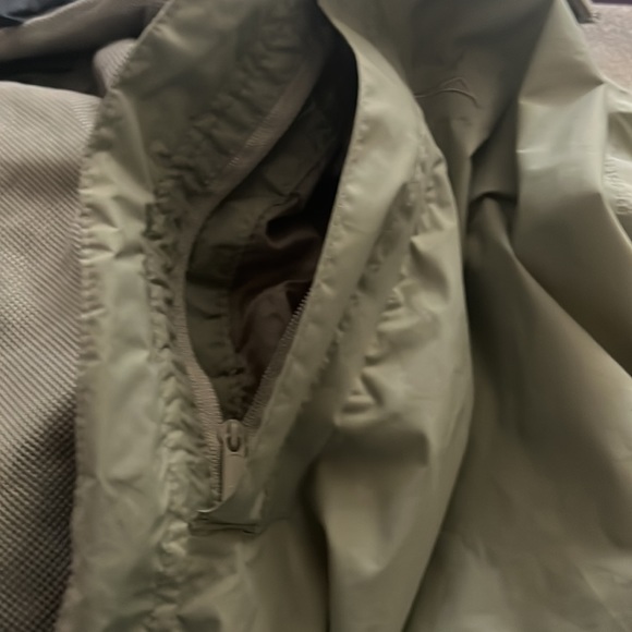 Men’s Acuity windbreaker in XL - Picture 7 of 12